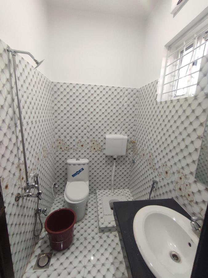 רוואלפינדי Lavish Residency Guest House Fasial Town מראה חיצוני תמונה