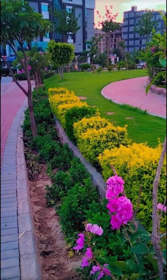 רוואלפינדי Lavish Residency Guest House Fasial Town מראה חיצוני תמונה